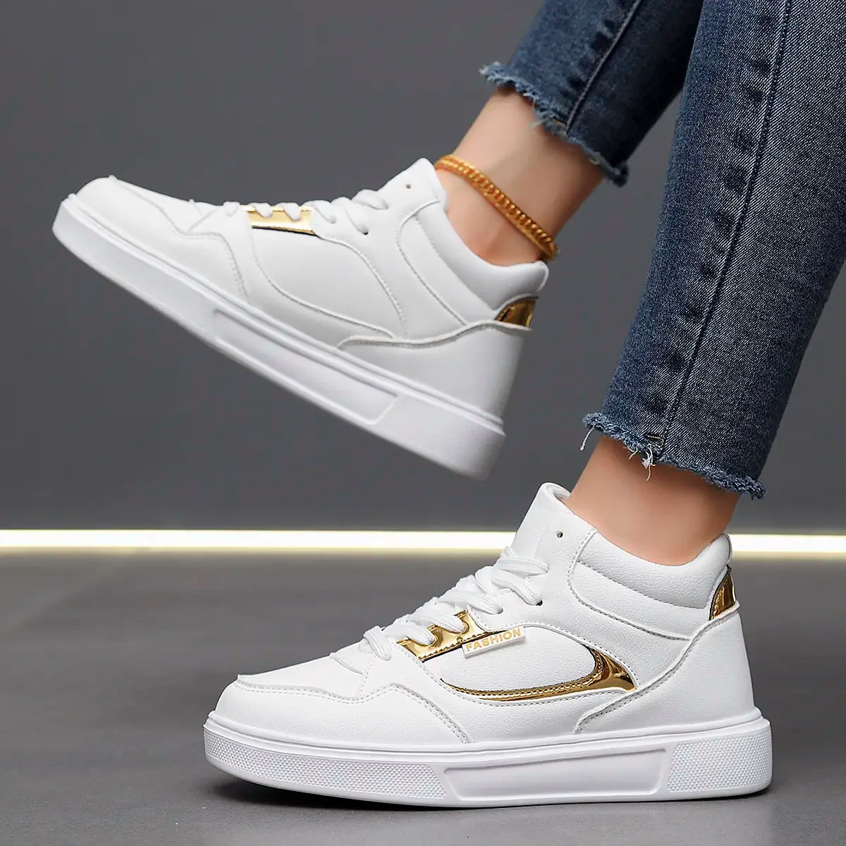 New women's stylish and comfort sneakers