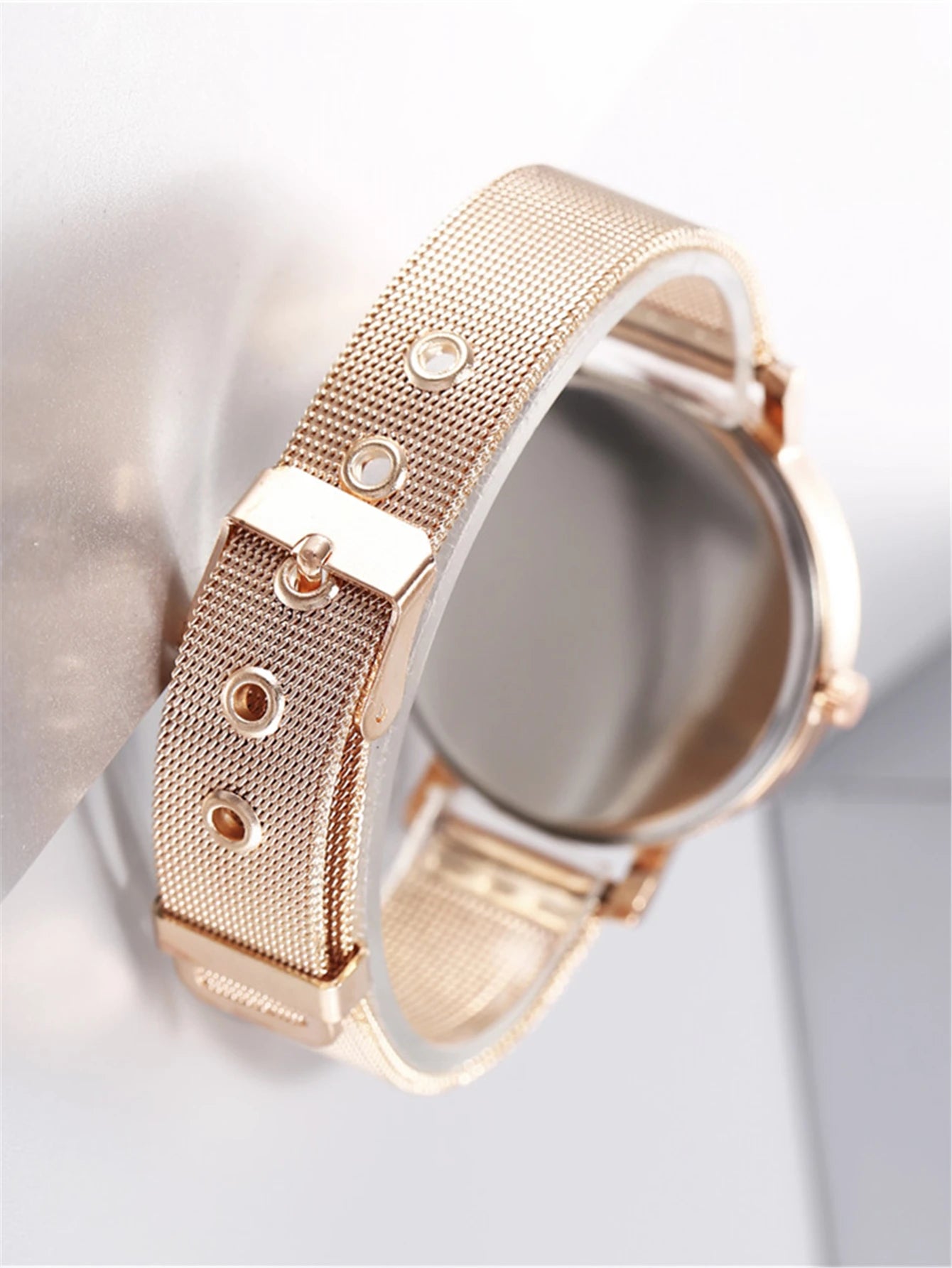 New Womens Fashion Simple Watch 