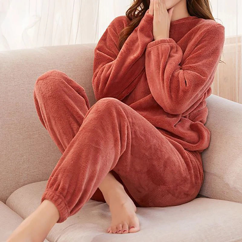 Women's Winter Velvet Sets Pullover and Elastic Waist Pants 